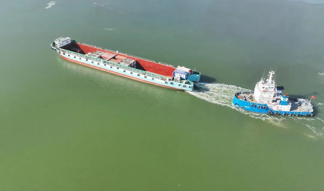 黄金水道”空箱调运顺遂完成首航，，，，，潍坊港区“海河联运”通道再添新动能